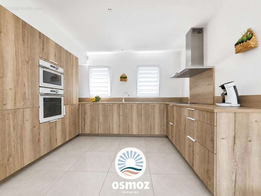 Maison 148 m² à Rochefort  - photo 2