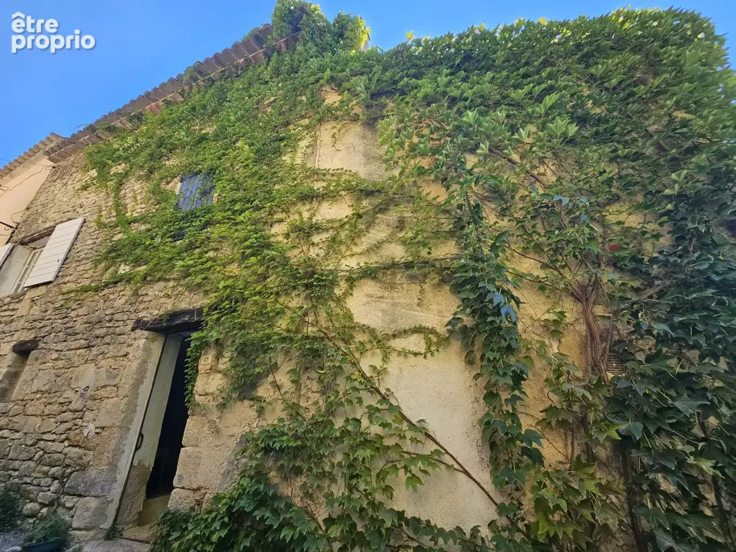 Luberon,Saignon jolie maison de village en pierre de 128 m2 avec terrasse et garage - photo 8