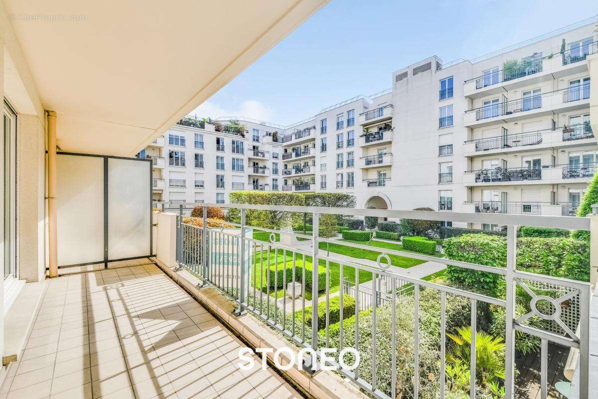Appartement à ISSY-LES-MOULINEAUX