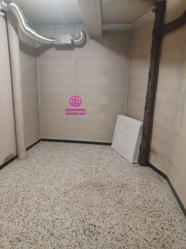 Commerce à ROUSSILLON