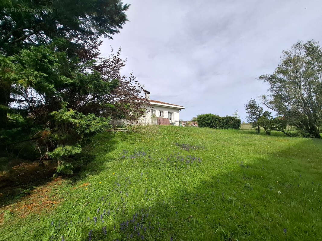 Maison à SAINT-PEE-SUR-NIVELLE