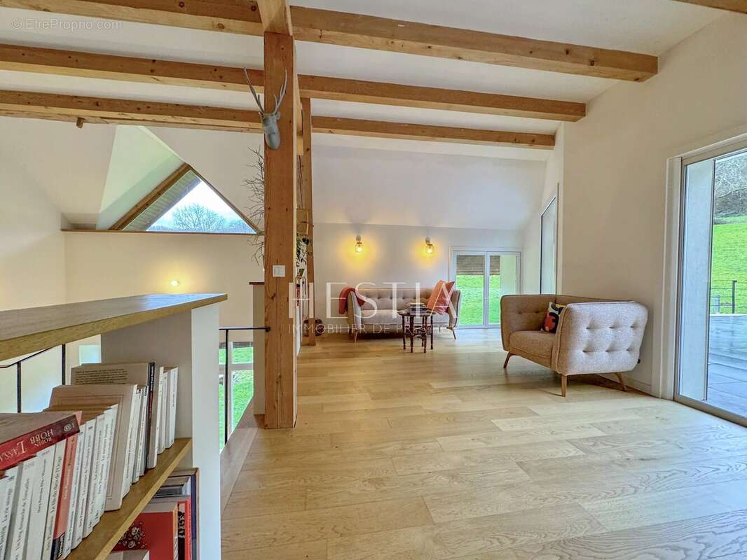 Maison à ALLONZIER-LA-CAILLE