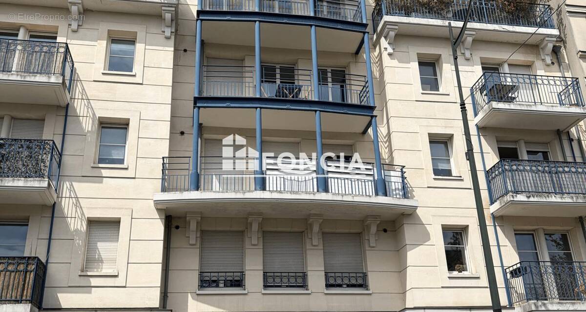Appartement à LE PLESSIS-ROBINSON