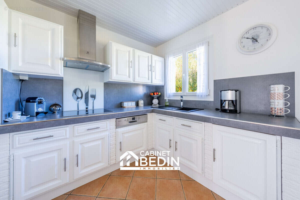 Maison à BELLEBAT