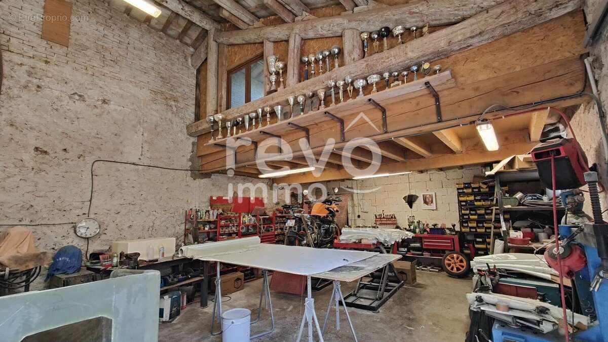 Maison à ROCHEBRUNE