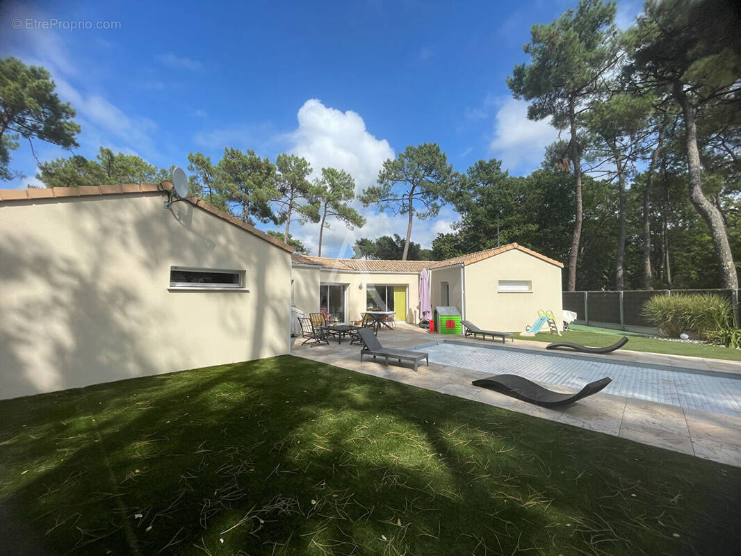 Maison à SAINT-HILAIRE-DE-RIEZ