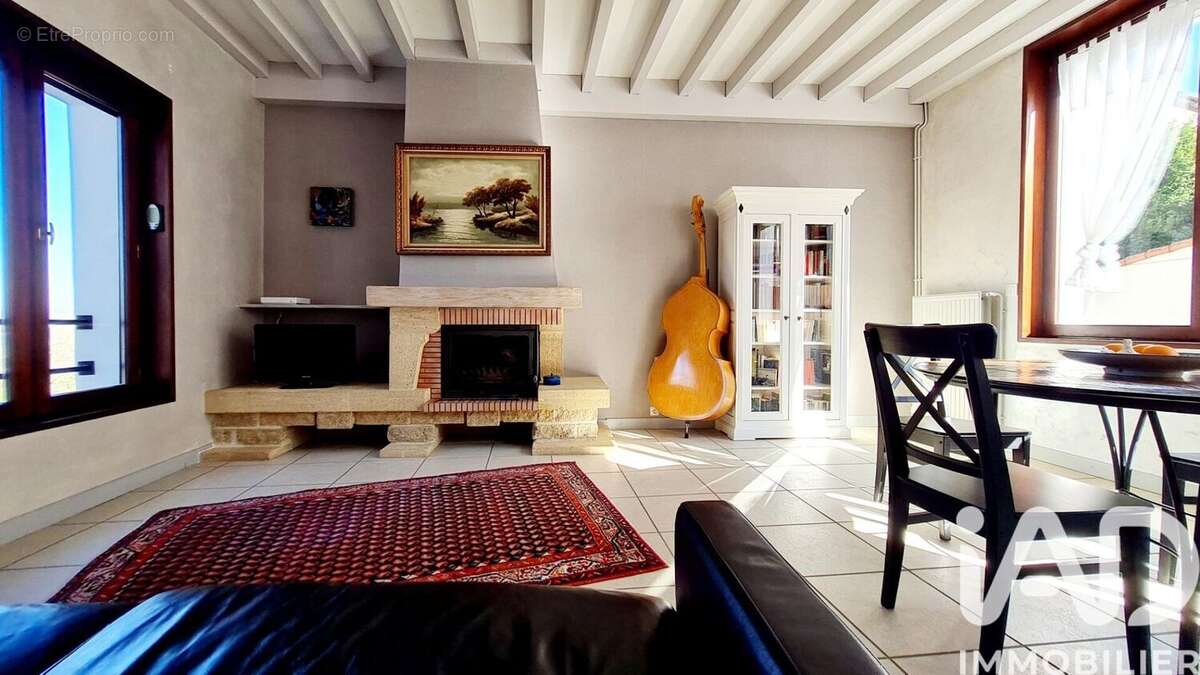 Photo 2 - Maison à SAINT-ETIENNE
