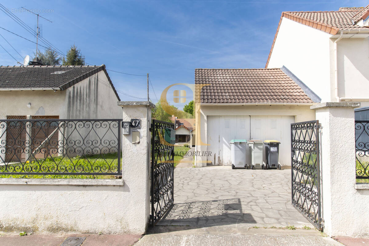 Maison à YERRES