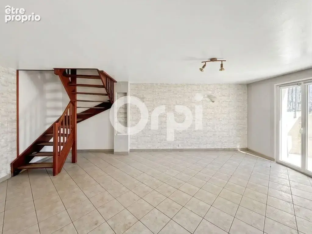 Boulogne sur Mer - À VENDRE Belle maison semi-mitoyenne de 80m2 avec terrasse et garage - photo 2