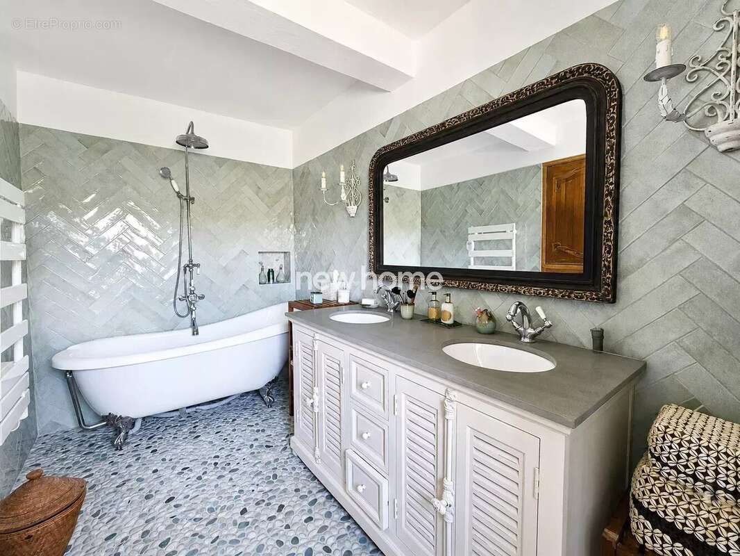 Magnifique bastide en pierre avec jardin clos et belle piscine avec cuisine d?été - photo 33