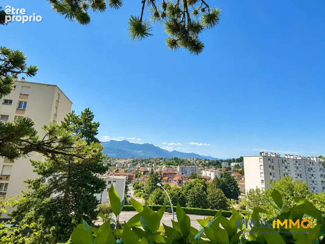 Appartement 5 pièces 82 m² à vendre à Voiron (38500) - photo 9