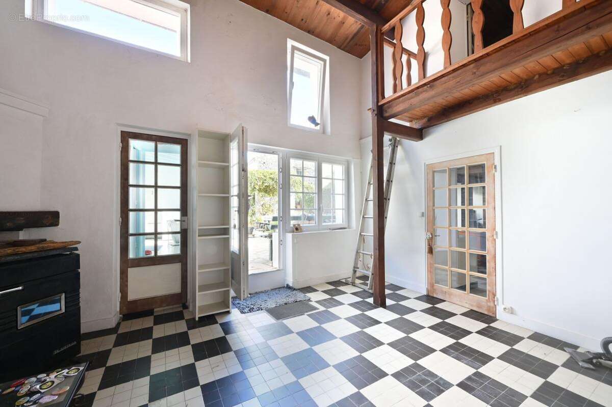 Typique maison rétaise à vendre st clement authenticite charme - photo 6