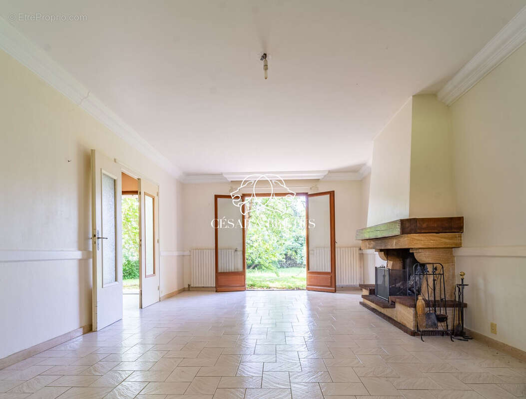 Maison à LA TOUR-DU-PIN