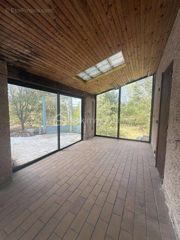 Maison de caractère à rénover – 4 800 m² de terrain – Un cadre naturel exceptionnel à Ventabren - photo 11