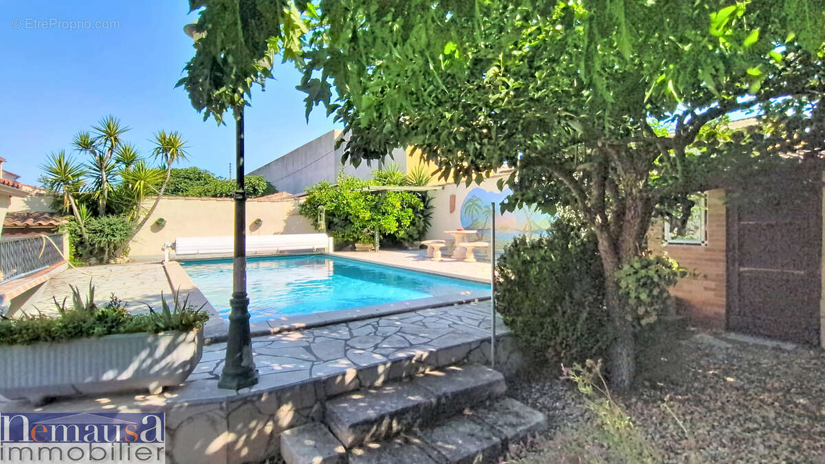 Maison à RODILHAN