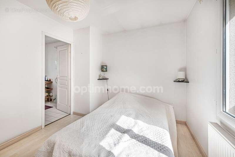 Maison familiale atypique de 170 m² avec jardin, terrasse et garage double – Collonges-au-Mont-d'Or - photo 9