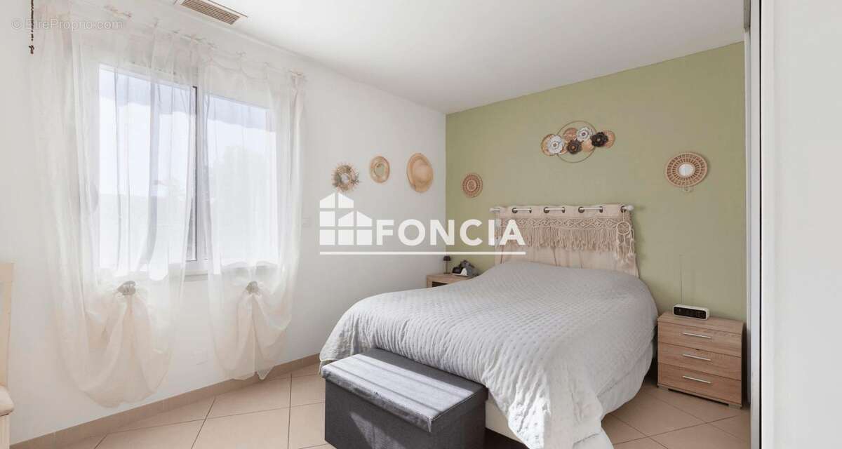 Villa Andalouse 143 m² + Dépendance 58 m²  5 chambres  Piscine & Pool-house - photo 6