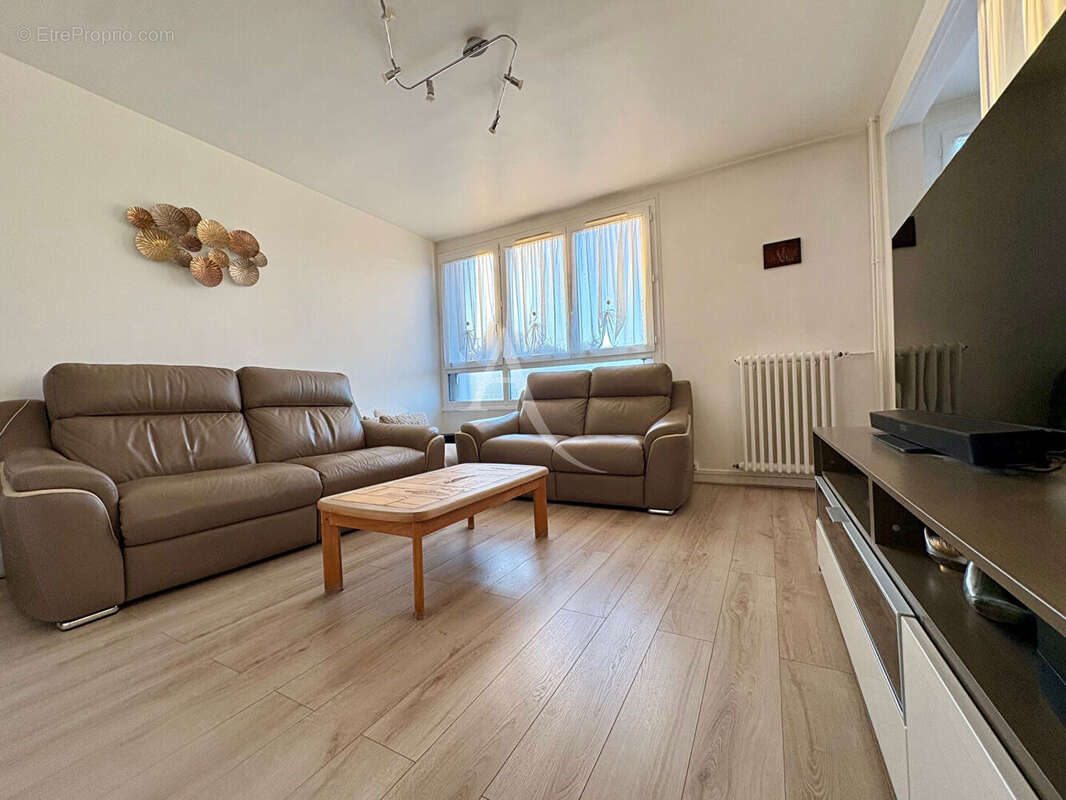 Appartement Bures Sur Yvette 5 pièce(s) 79.35 m2 - photo 7