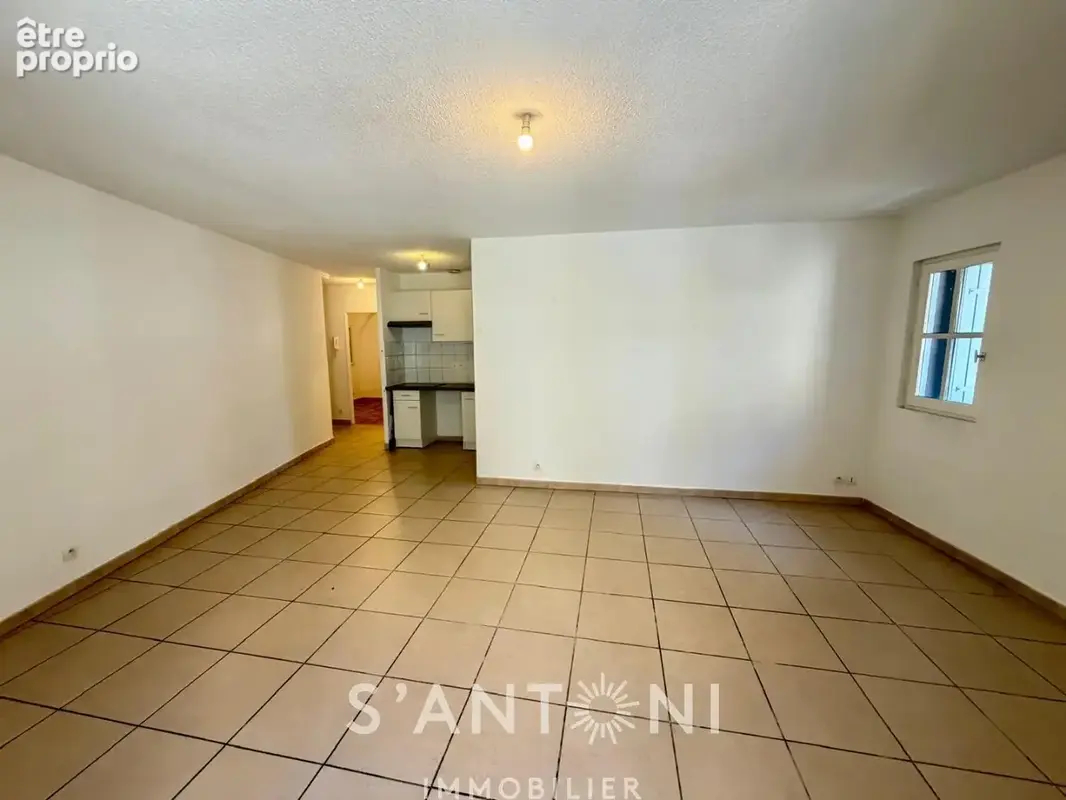 Agde centre-ville  appartement t3 de 60,66 m² avec ascenseur - photo 3