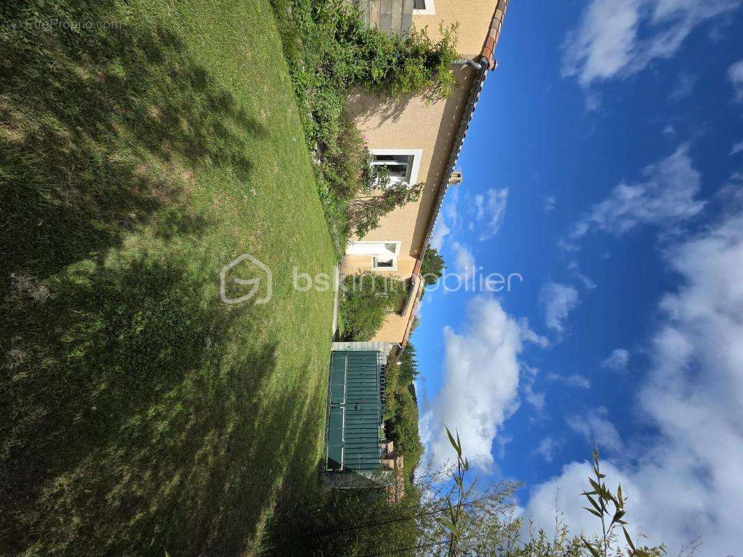 Maison à BLANDAS