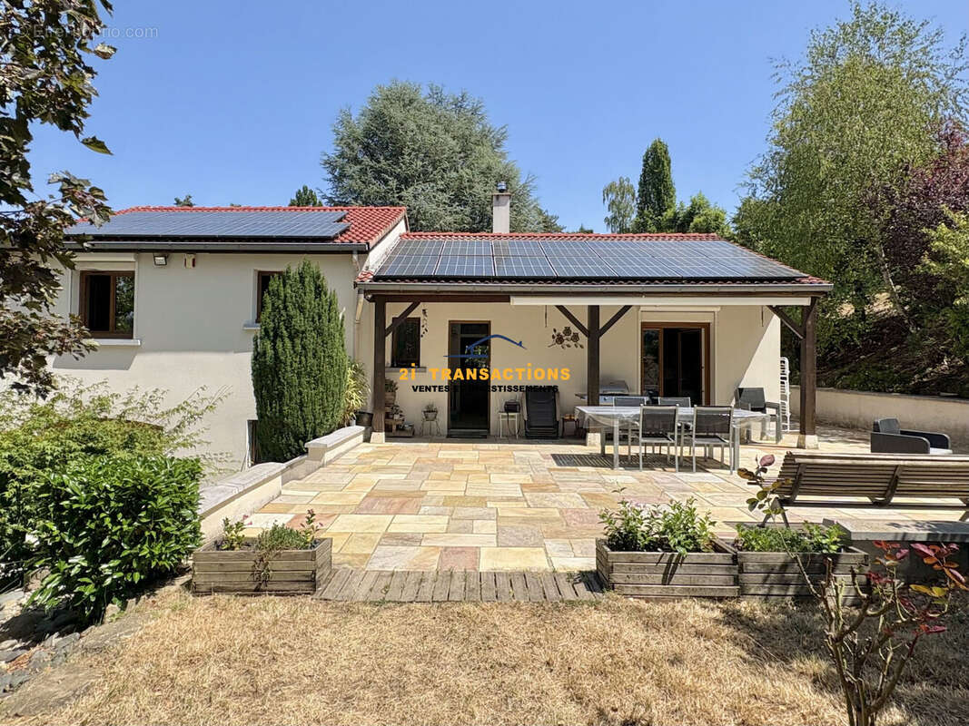 Maison 120 m² à Saint-Priest-En-Jarez  - photo 3