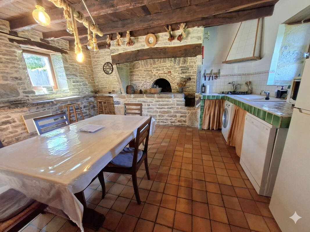 Domaine d'Exception en Quercy : Un Hameau de Pierre au Coeur du Causse de Gramat750 m2 - photo 13