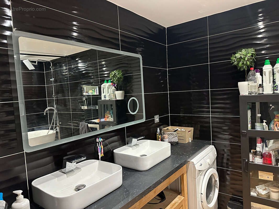 Appartement à BOURGOIN-JALLIEU