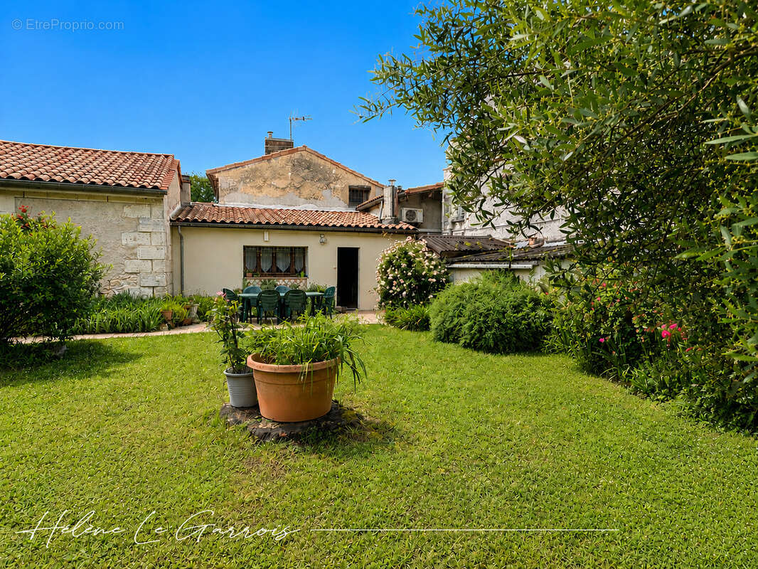 Maison à CAMBES