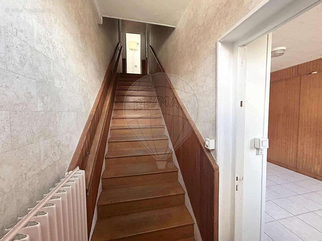 Maison à COULANGES-LES-NEVERS