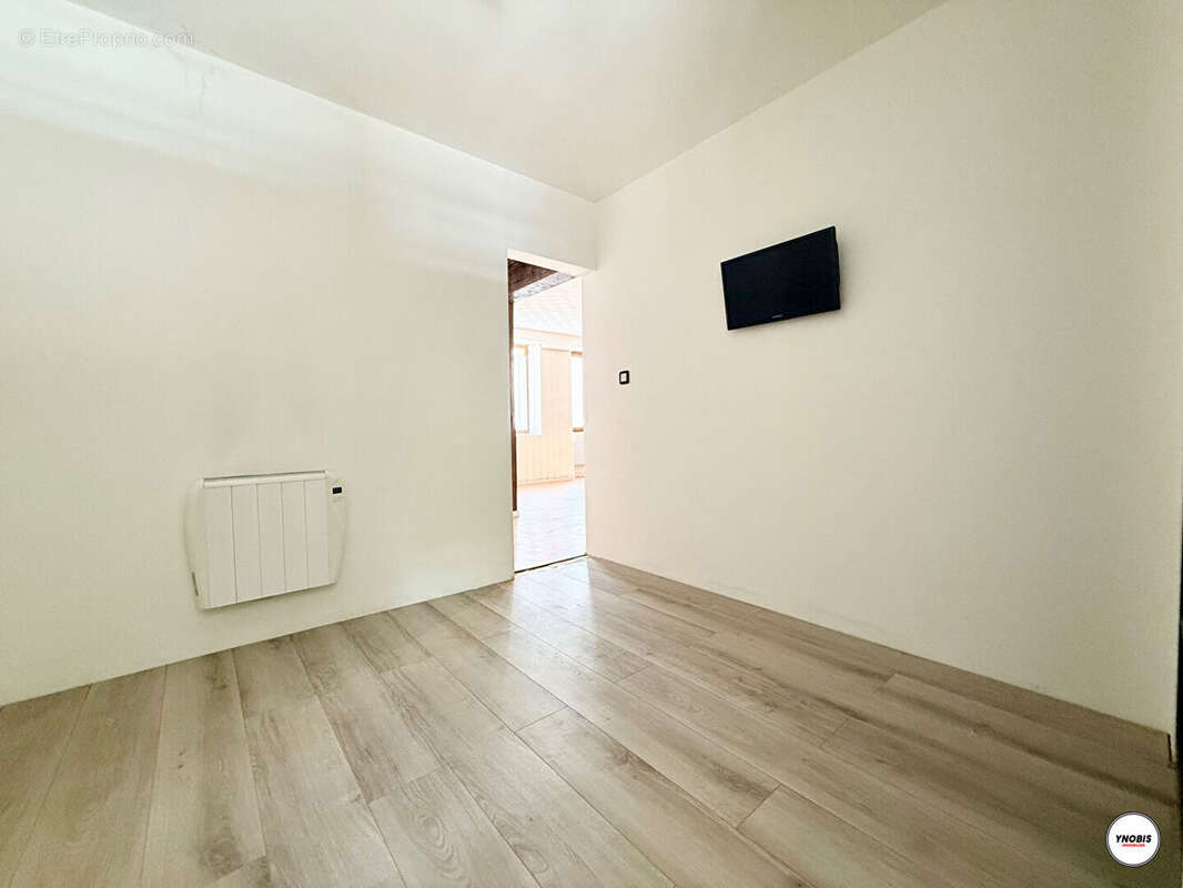 Appartement à rénover - Issou - 3 pièces - 50 m2 - photo 9