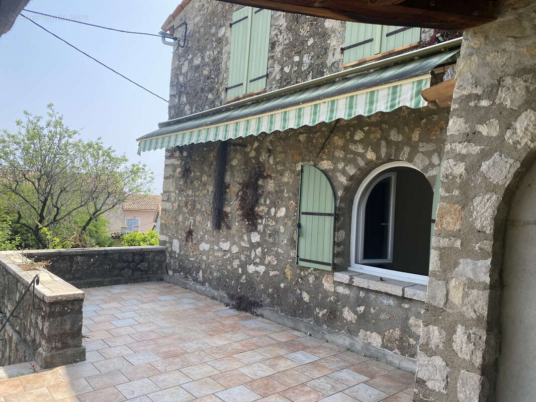 Maison à SPERACEDES