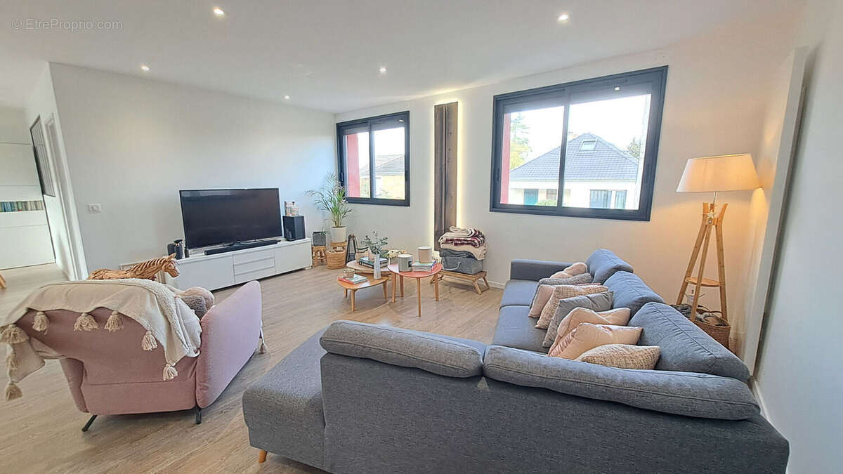 Maison à SAINT-REMY-LES-CHEVREUSE