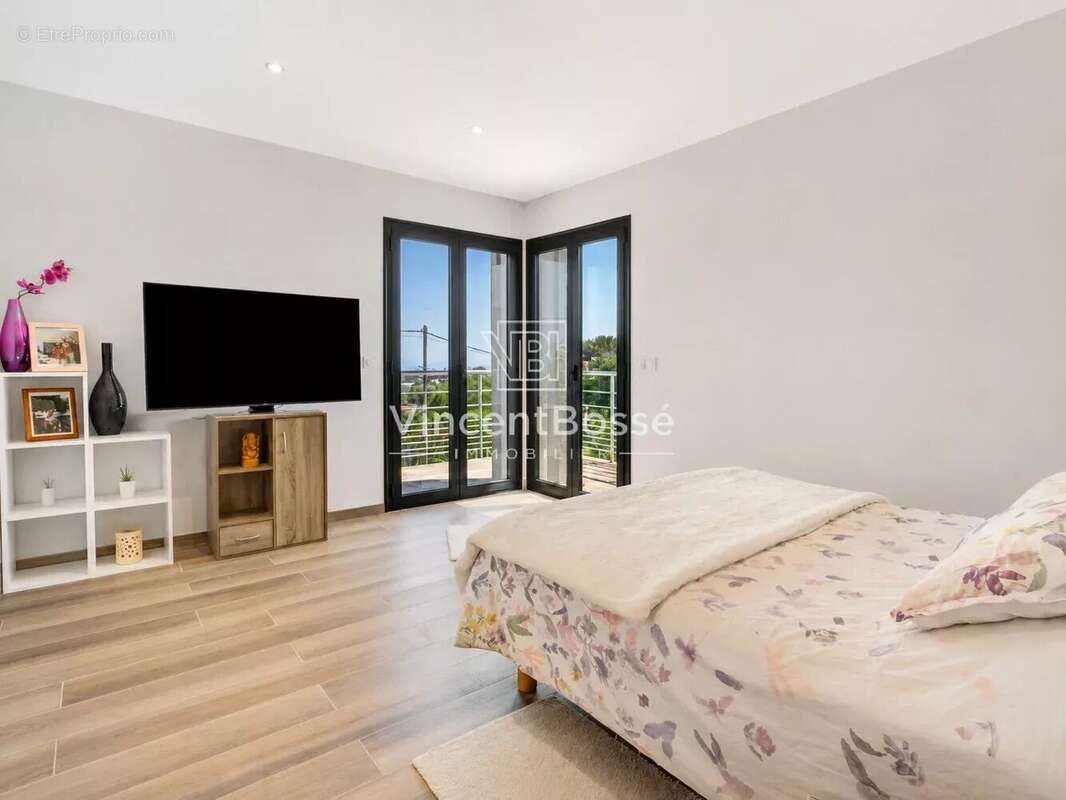 Nice – saint-pancrace – villa 4 pièces 112 m² + 60 m² de sous-sol – terrain 1 200 m² - photo 7