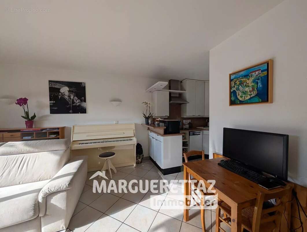 Appartement à REIGNIER