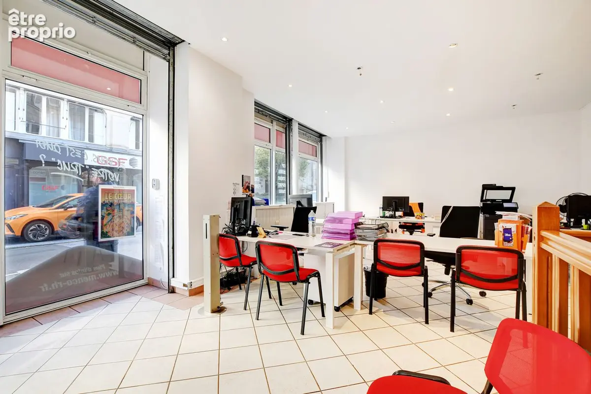 Local commercial Paris 97 m2 - photo 11