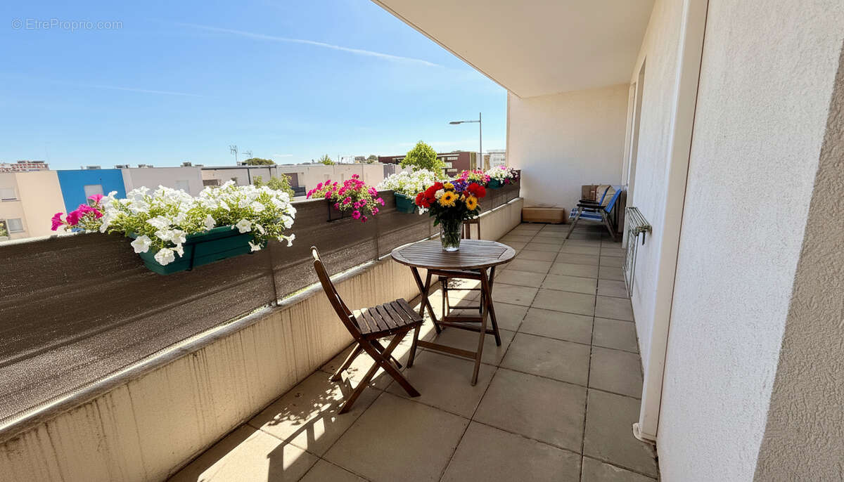 Appartement à JUVIGNAC