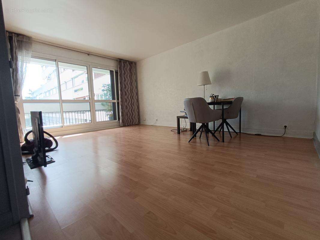Appartement à PLAISIR