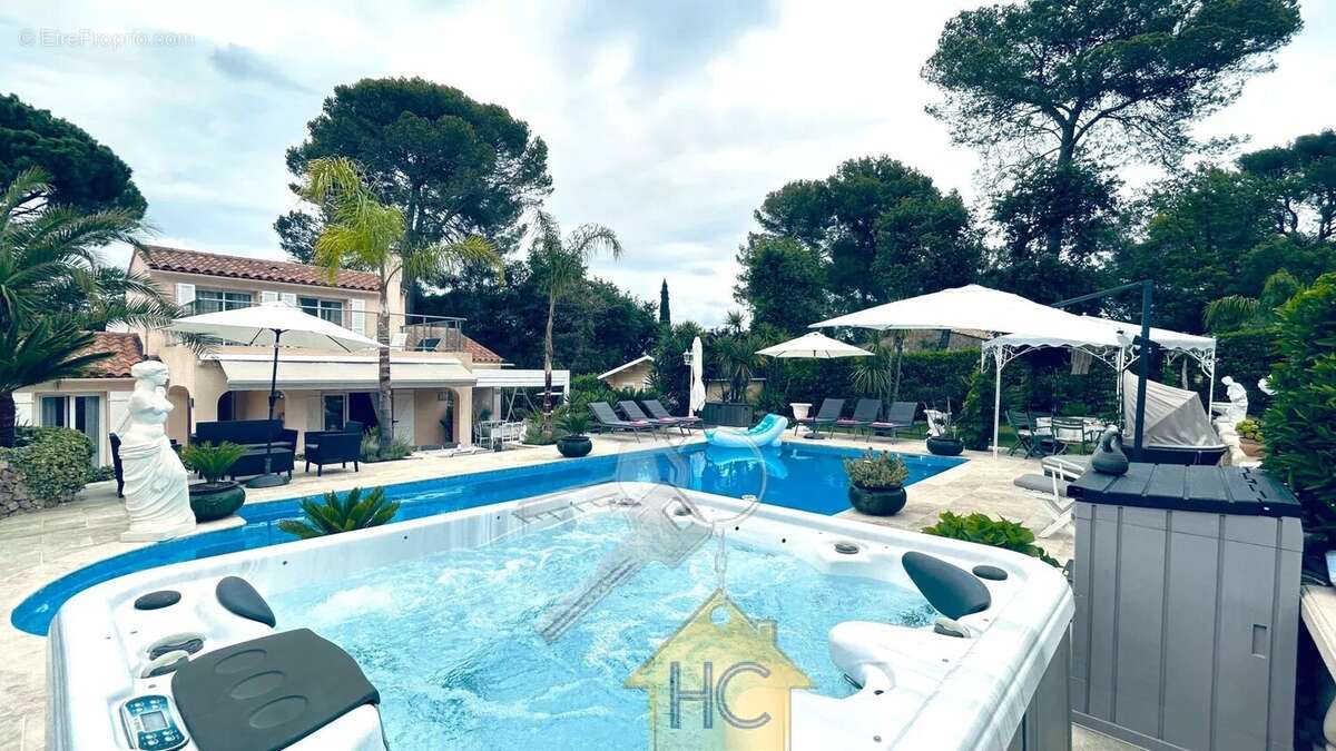 Maison à MOUANS-SARTOUX