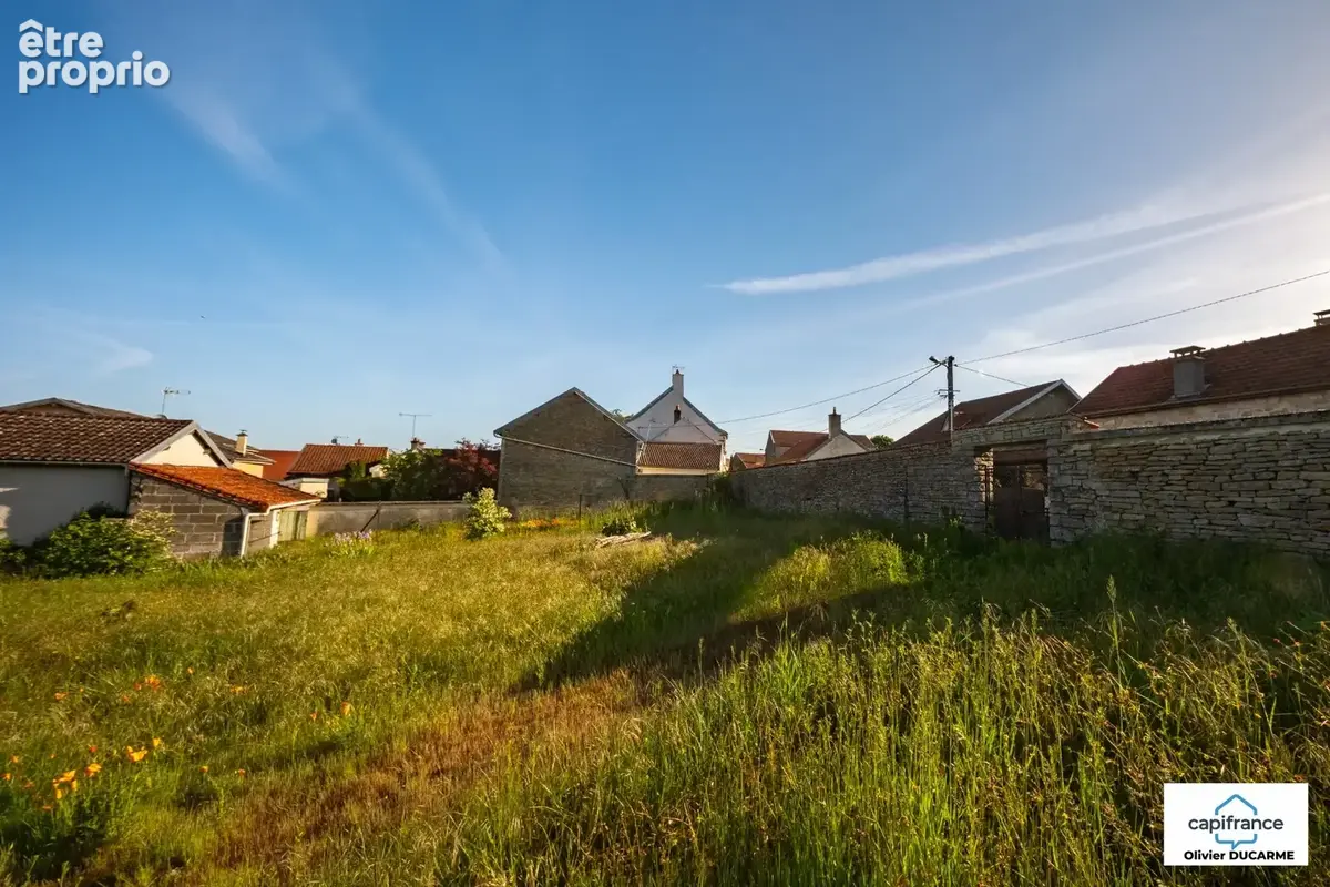 Terrain à vendre  IS SUR TILLE (21) sur une parcelle de plus de 800 m² avec permis d'aménager - photo 2