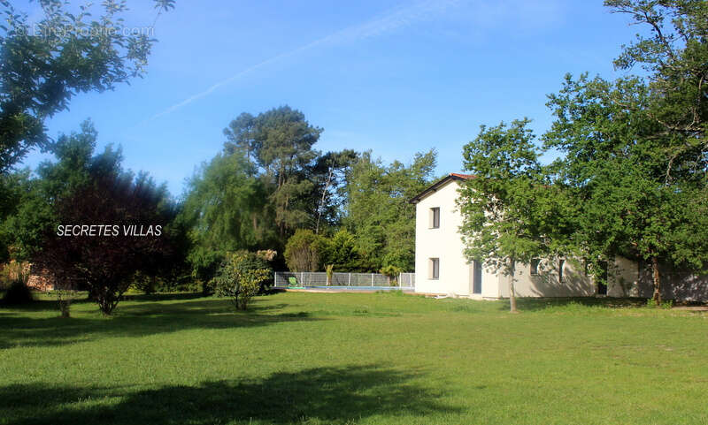 Maison à CAMBLANES-ET-MEYNAC