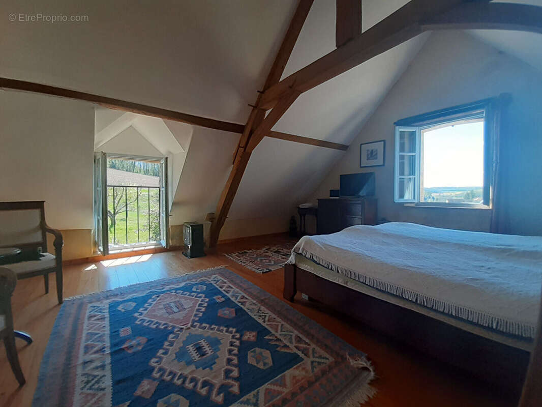 Maison à SAINT-MICHEL-DE-CHAVAIGNES