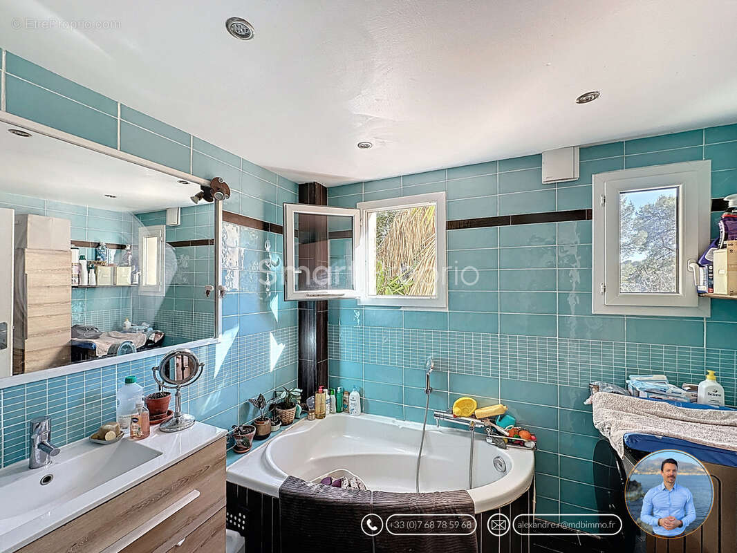 Appartement à ROQUEBRUNE-CAP-MARTIN