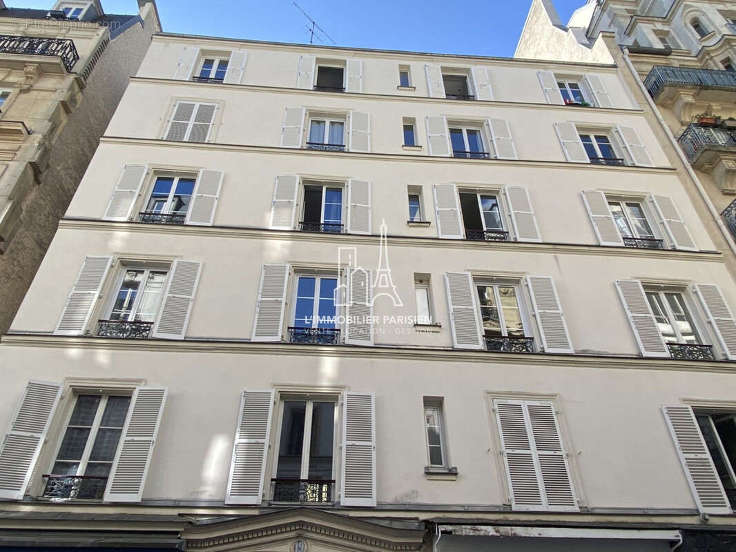 Appartement à PARIS-18E