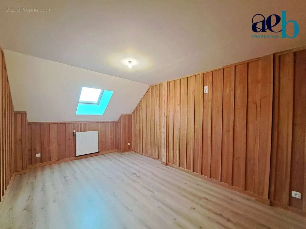 Appartement à COURTERANGES