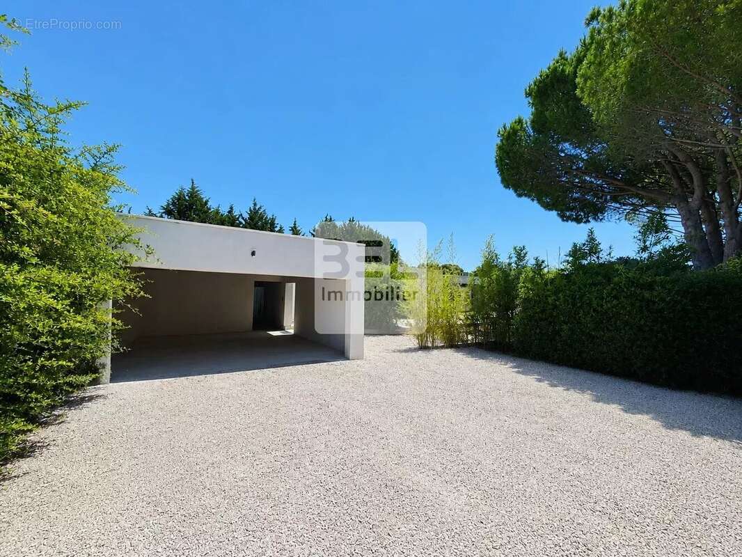 Maison à VILLENEUVE-LES-AVIGNON