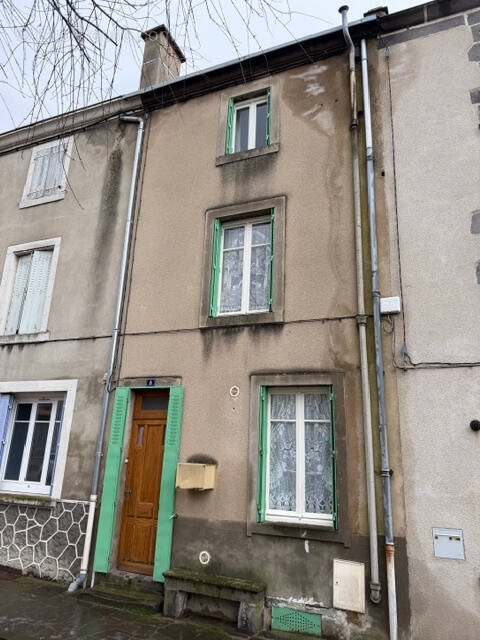Maison à MARINGUES