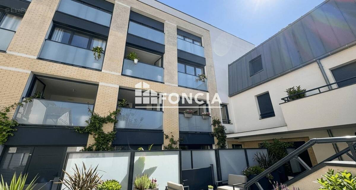 Appartement à BOIS-COLOMBES