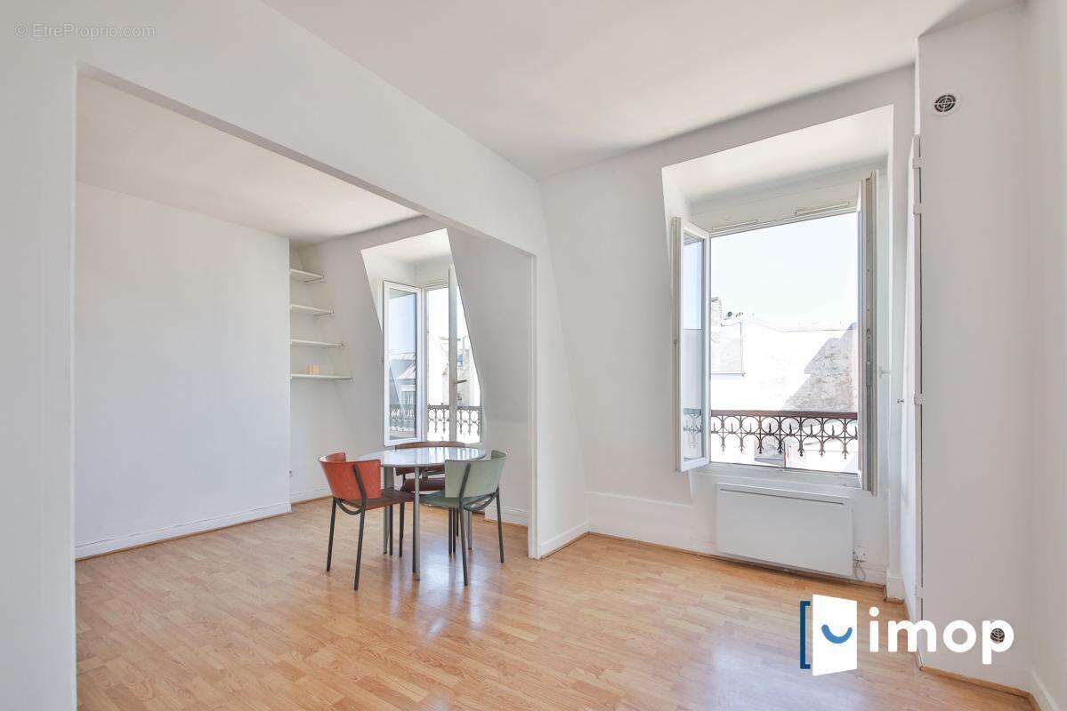 Appartement à PARIS-2E