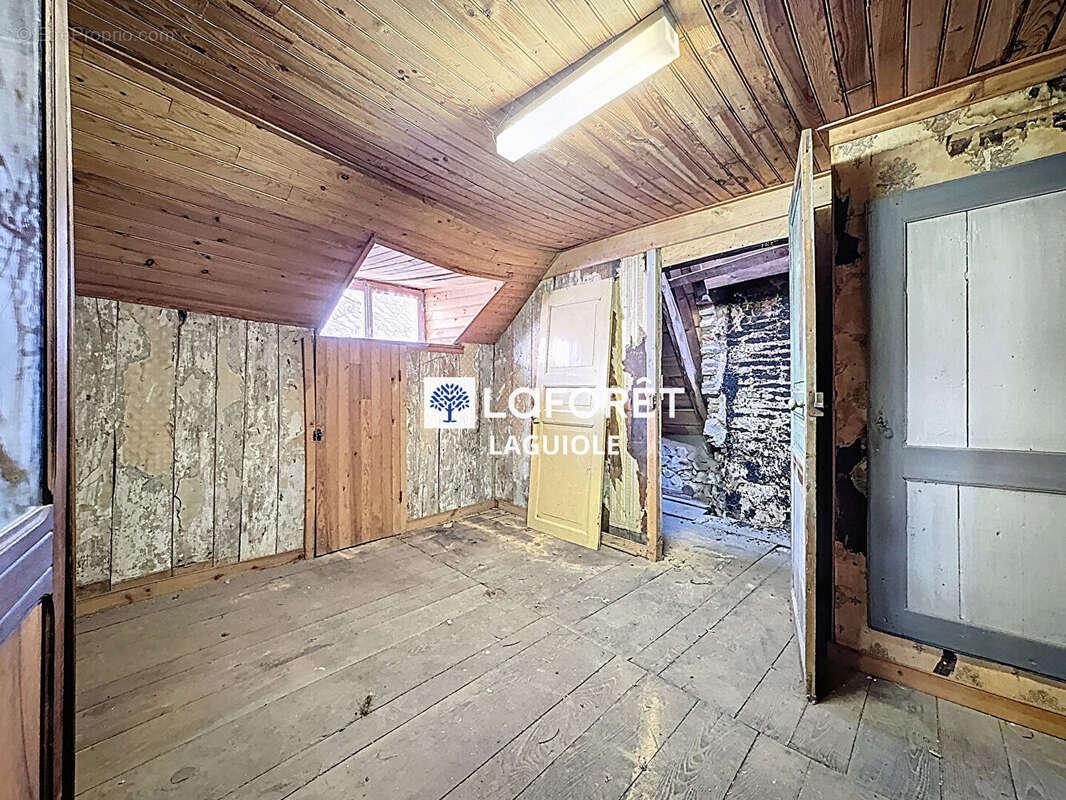 Maison à MUR-DE-BARREZ