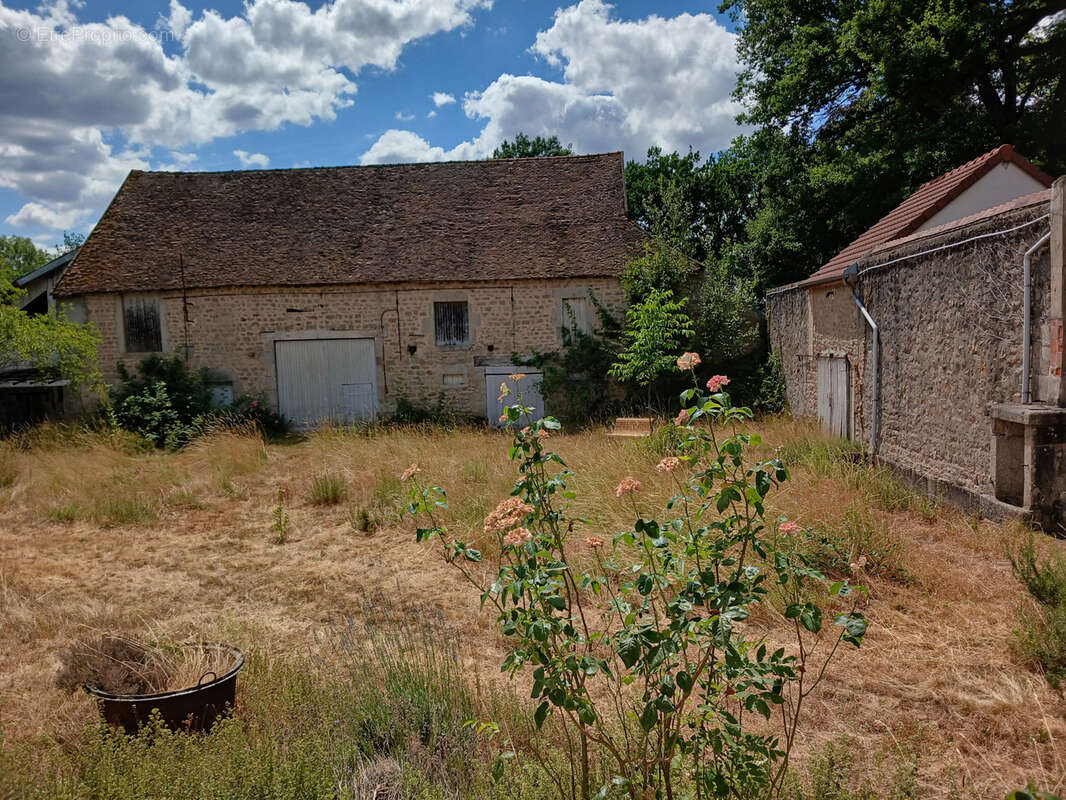 Exclusivité , maison de famille avec des grandes dépendances, entre Le Lac de Crescent et Lormes, Morvan à moi - photo 95
